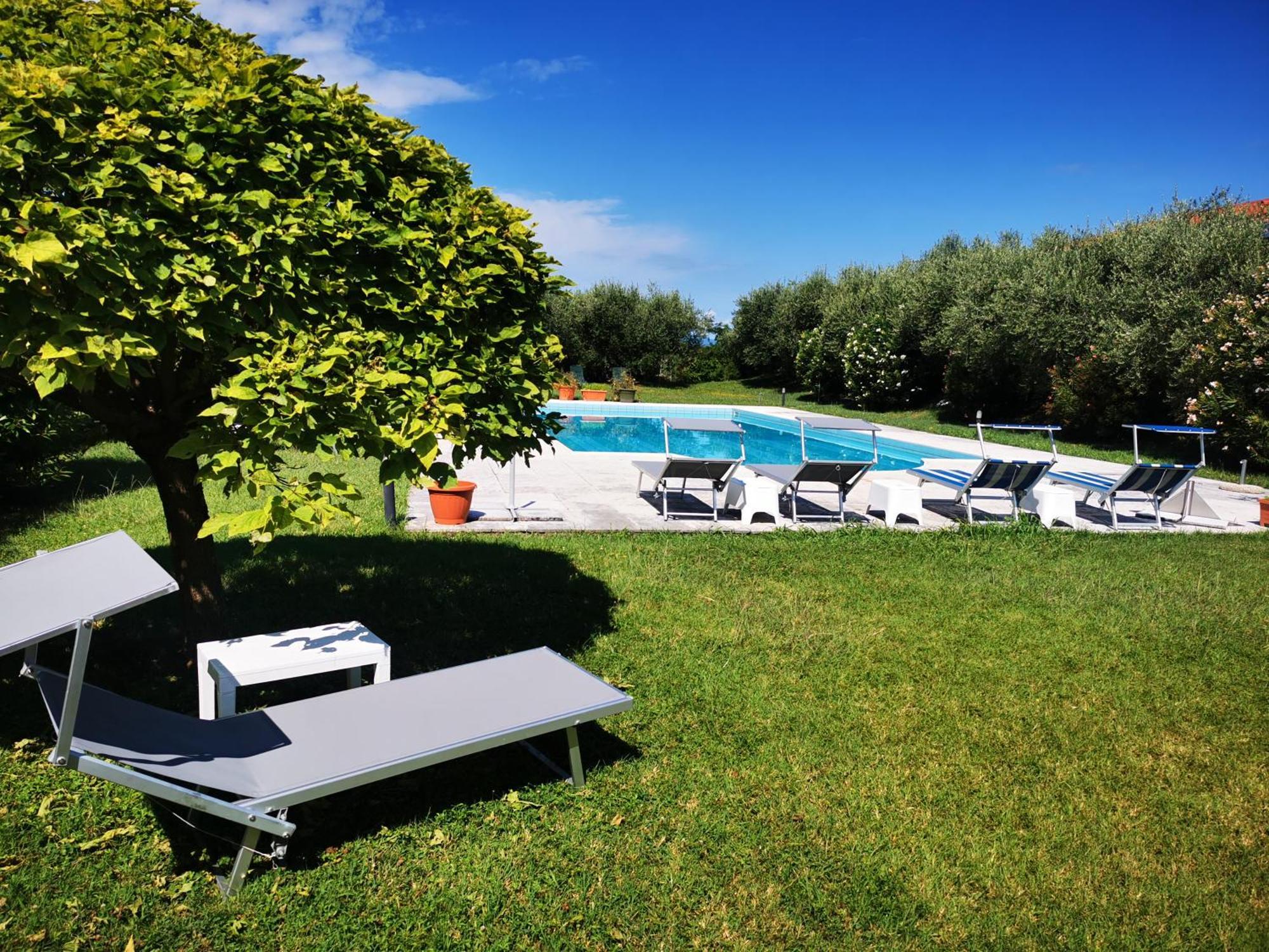 Casa Ghirlanda Con Piscina E Campo Da Tennis Лацизе Екстер'єр фото