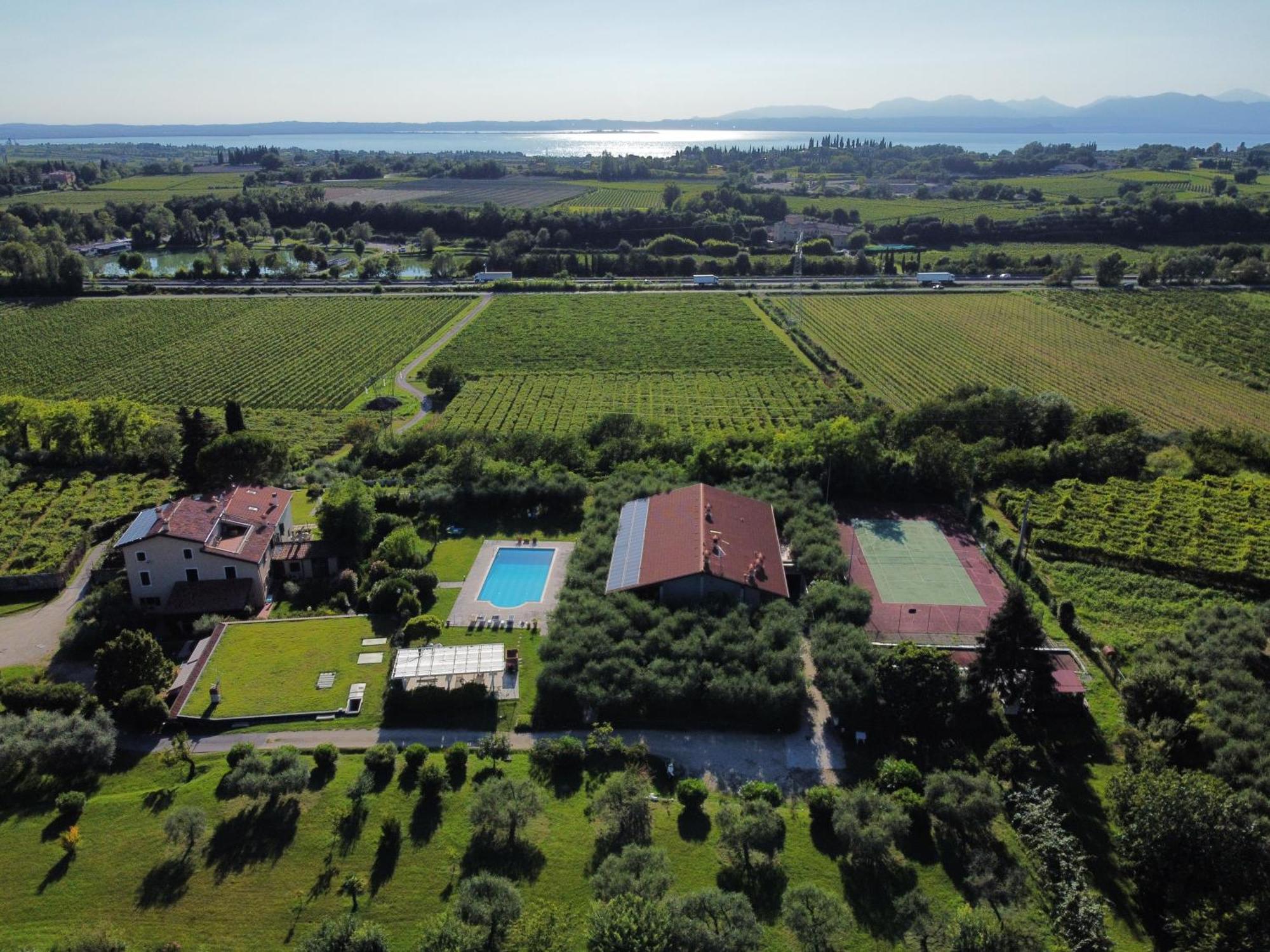 Casa Ghirlanda Con Piscina E Campo Da Tennis Лацизе Екстер'єр фото