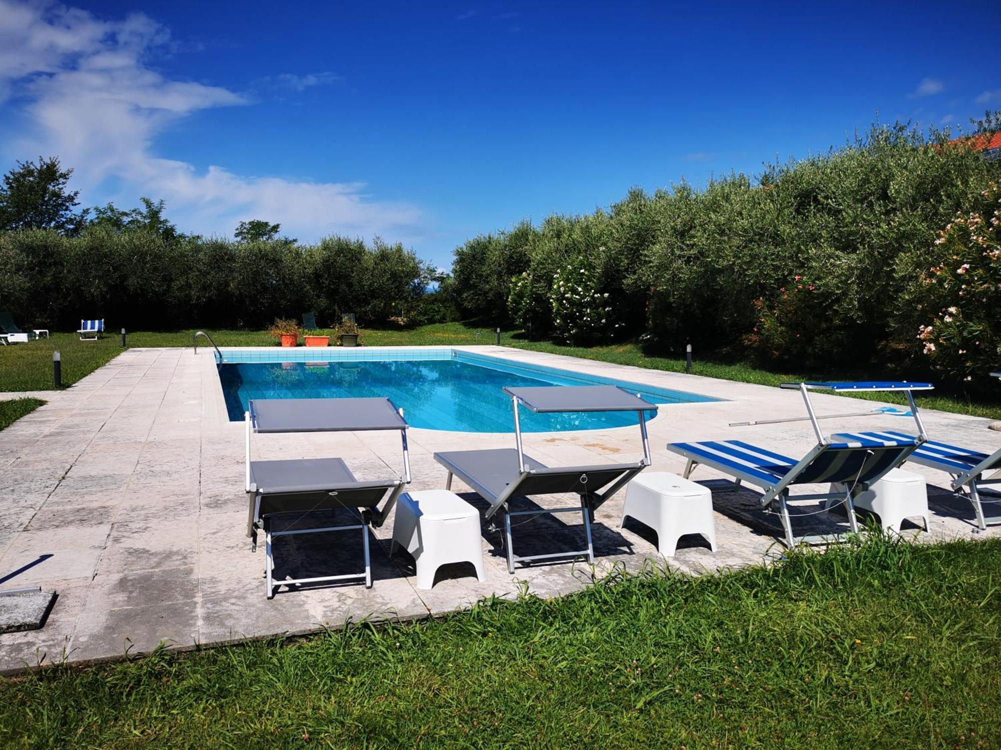 Casa Ghirlanda Con Piscina E Campo Da Tennis Лацизе Екстер'єр фото