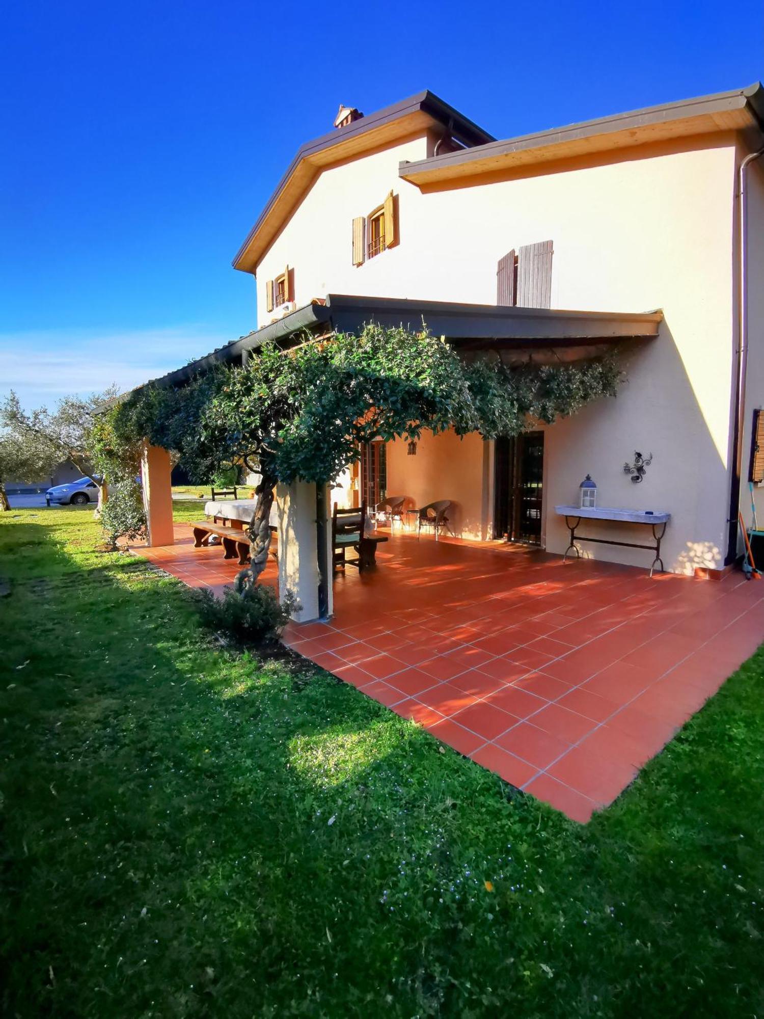 Casa Ghirlanda Con Piscina E Campo Da Tennis Лацизе Екстер'єр фото