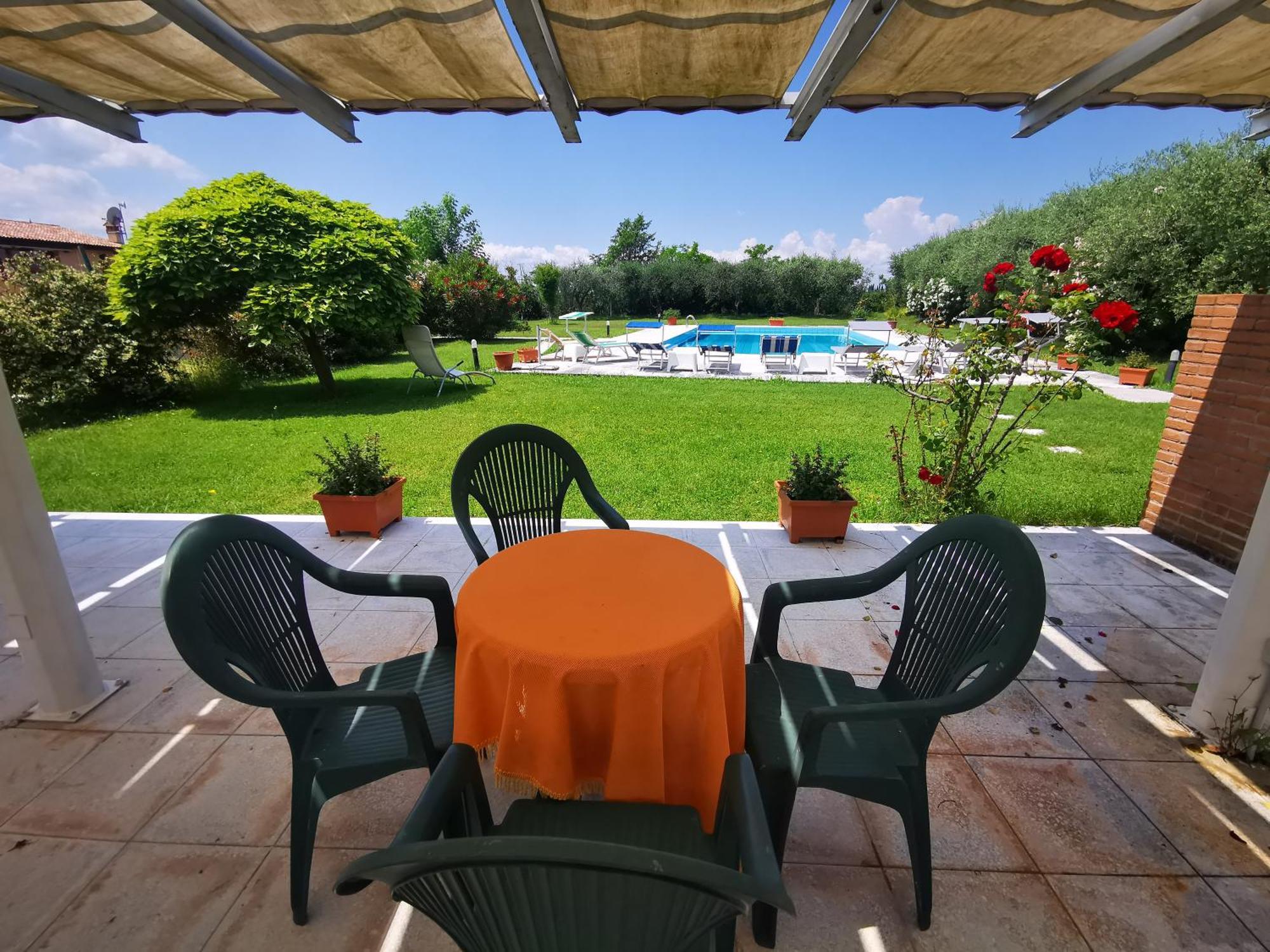 Casa Ghirlanda Con Piscina E Campo Da Tennis Лацизе Екстер'єр фото