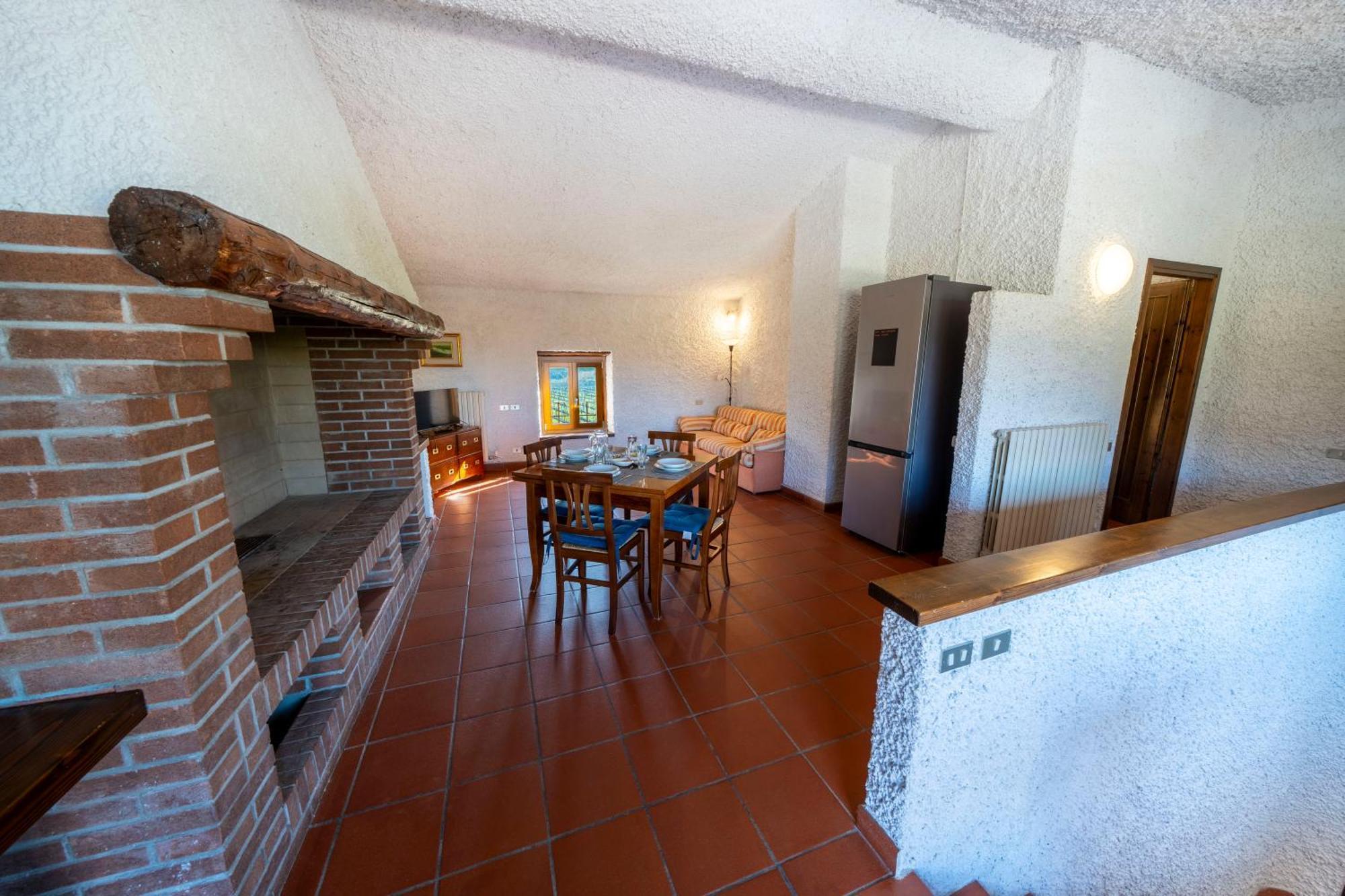 Casa Ghirlanda Con Piscina E Campo Da Tennis Лацизе Екстер'єр фото